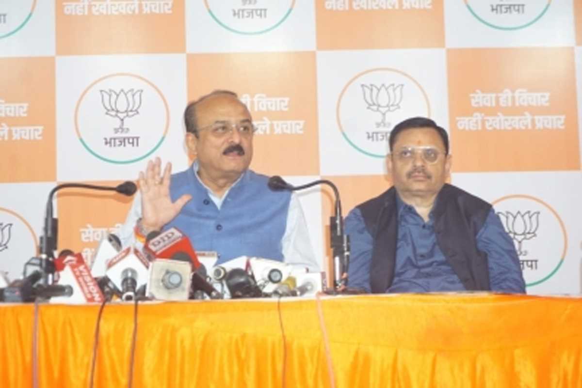 अरविंद केजरीवाल की महंगी घड़ियां विदेशों से निजी एयरजेट से लाता था सुकेश चंद्रशेखर : आशीष सूद